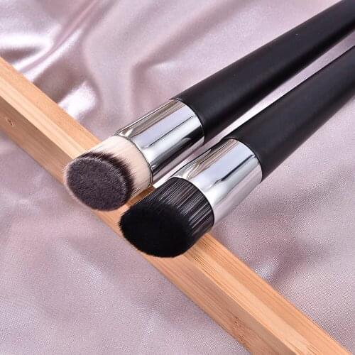 1 Pcs Professional Face Makeup Brushes Oblique Head Foundation Brush Powder Concealer Liquid Foundation Beauty Cosmetics Tools