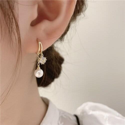 South Koreas new design fashion jewelry simple double pearl zircon pendant earrings elegant womens everyday wild earrings