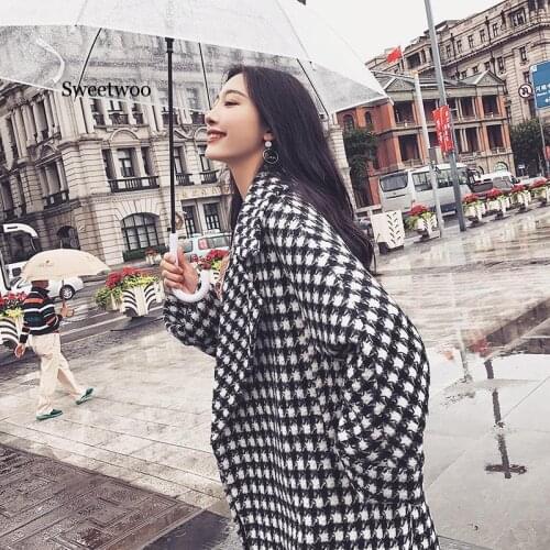 Plaid Wool Winter Coat Women Turn-down Collar Loose Thick Long coat 2020 New Warm Black White Plaid Feminine Outerwear