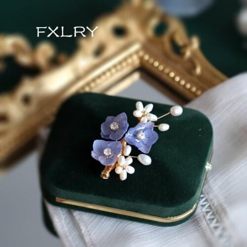 FXLRY Elegant Handmade Natural Freshwater Pearl Preserved Dried Flower Womens Brooch Pin Fashion Jewelry