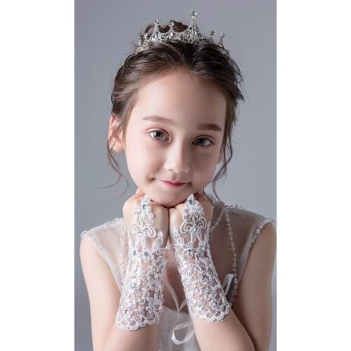 2019 Fashion Beauty Girl Red White Fingerless Wedding Gloves Lace Beaded For Bridal Wedding Accessories Stage Performance