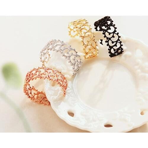 Womens Fashion Romantic Hollow Vine Ornament Rings Rosegold/Black/White Combination Female Wedding Ring Bridal Rings Accessory