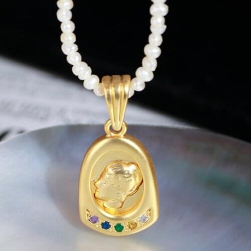 European and American court retro style natural pearl portrait necklace sweater chain pendant lady