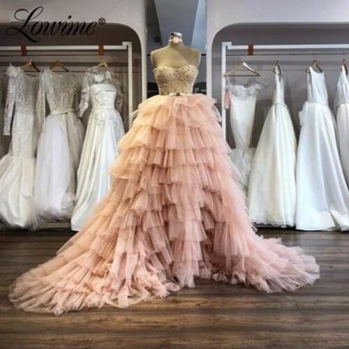 Cloud Tiered Evening Dress With Gold Belt 2020 Couture Prom Dresses Long Vestido De Festa Arabic Celebrity Dresses Robes Soiree