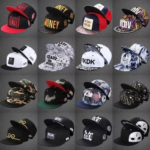 Fashion mens summer Korean version of the tide baseball cap wild casual sunscreen black hip hop hat female summer shade spring