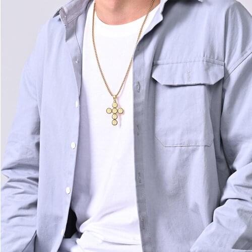 Cool Stuff Hip Hop Pendant Necklace for Men Round Cross Christian Icon Titanium Steel Jesus Male Jewelry 3 Colors gothique