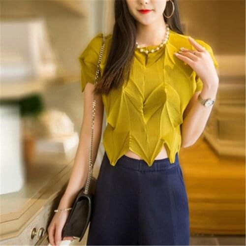 Miyake folds irregular flower bud top T shirt women 2021 summer new style womens fashion short-sleeved round neck T-shirt women