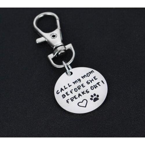 12PC Call My Mom Before She Freaks Out Dog Paw Keyrings Stainless Steel Charm Pendant Keychains Animals Lovers Gifts Jewelry Hot