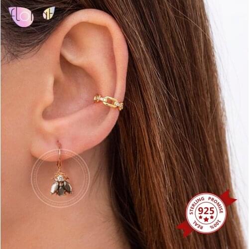 925 Sterling Silver Ear Needle Bee Earrings for Women Tiny Exquisite Animal Stud Earrings for Girls Charming Jewelry Party Gifts