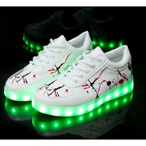 2021 USB Charging Sneakers with Backlight Glowing boy Sneakers with Luminous Sole Lighted Kids Shoes for Girls Luminous Sneakers