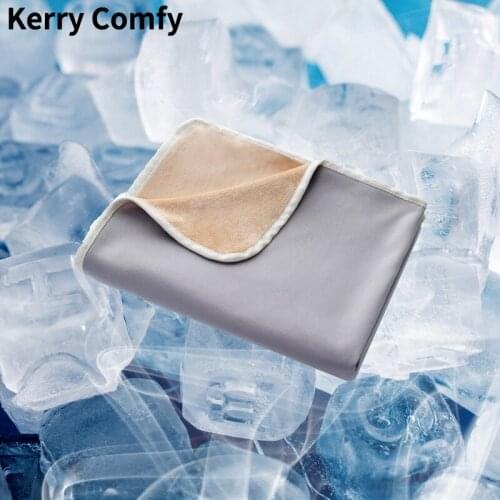 Summer Comfy Double-sided Fabric Weighted Cooling Blanket Cool-to-Touch Tech Fiber Breathable Cooling Throw Blankets for Beds