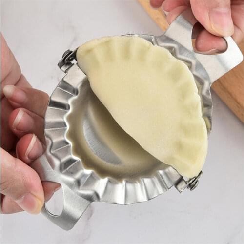 1Pcs/Set Stainless Steel Dumpling Maker Manual Ravioli Gyoza Mold Durable Press Dough Cutter Kitchen Dumpling Maker New