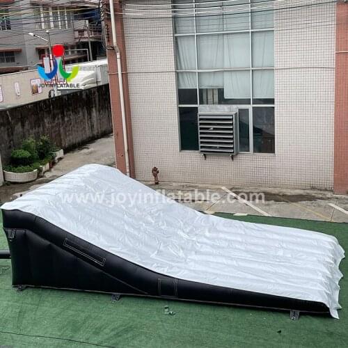 Inflatable Stunt Bagjump For Snowboard