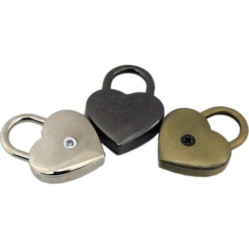 1pcs Metal Heart Shape Spring Lock Fashion Mini Padlock Bag Suitcase Luggage Box Key Lock Without Key DIY Hardware Accessories