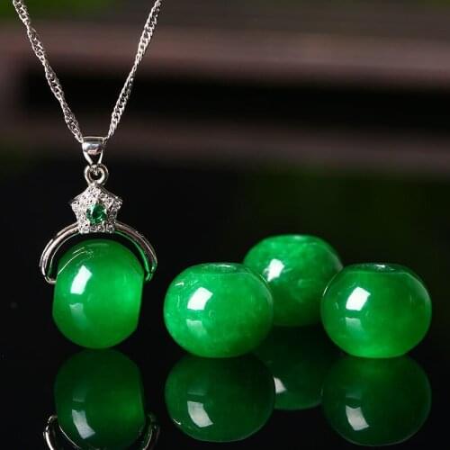 1pc Natural Green Chalcedony Jade Agate Beads Pendant Necklace Fashion Charm Jewelry Carved Amulet Gifts Women Men Sweater Chain