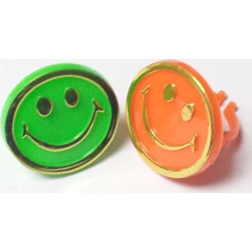 12 pc Plastic Smile Rings Vintage Favour Pinata Bag Filler Loot GAG Christmas Party Favors Gift Novelty Birthday Cake Decoration