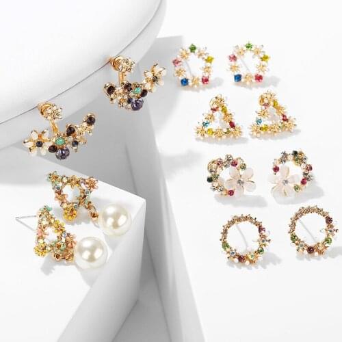 Crystal Rhinestone Flower Wreath Stud Earrings for Women Small Petal Blossoms Simulated Pearl Ear Studs Earring Brincos Jewelry