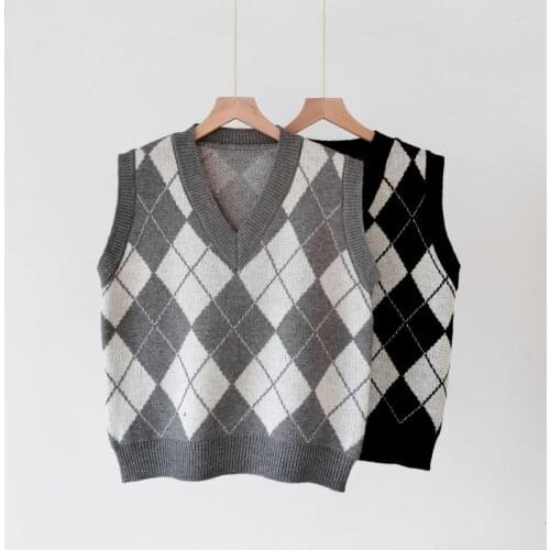 Short vest knitted vest women spring and autumn outer wear 2021 new V-neck ladies sleeveless diamond sweater pullover top