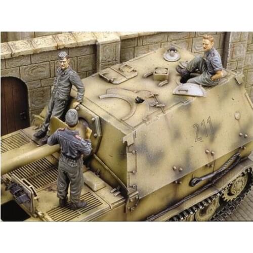 1/35 Scale Unpainted Resin Figure Ferdinand crew 3 figures collection figure