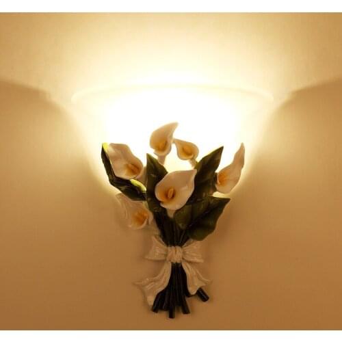 Warm and romantic decorative wall lamp bouquet TV background wall lamp European Garden resin wall lamp