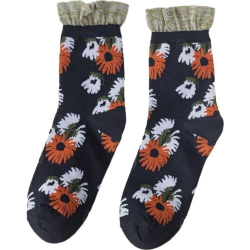 2021 New Cotton Fashion Socks YZ-S-ZZ-0009 Vintage jacquard socks with High Quality Leisure Socks with Beautiful Flowers