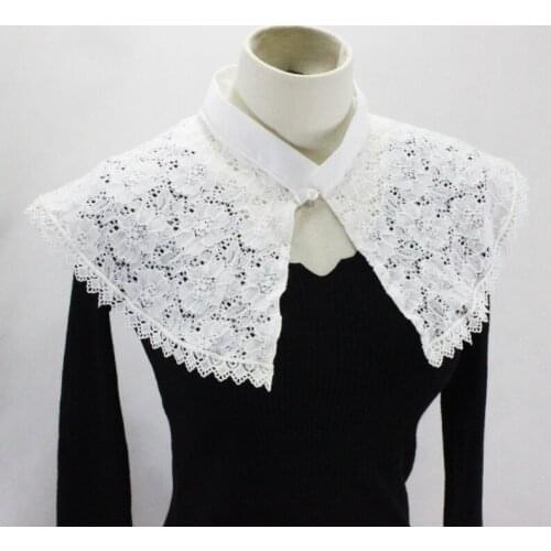 Sweet Floral Lace Fake Collar Big Shawl Vintage Elegant Hollow Out Necklace Dickey Decorative Mini Capelet for Camisole
