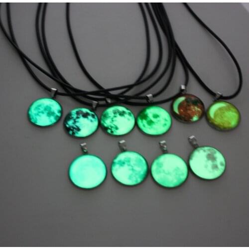 Luminous Jewelry Glow In The Dark Moon Necklace Star Galaxy Planet Glass Cabochon Pendant Necklace Rope Chain Women Gifts 22MM