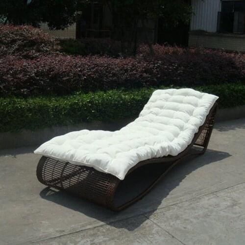 Outdoor Garden Rattan Sun Lounger , Comfortable Lounge Chair to sea port by sea