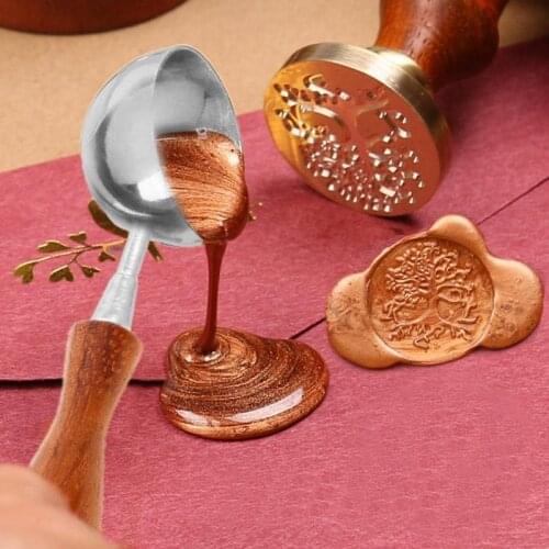 Vintage Anti-Hot Sealing Wax Spoon Wood Handle Retro Wax Stamping Spoons Handle Sealing Wax Spoon Anti Hot Wax Spoon 1 Pcs