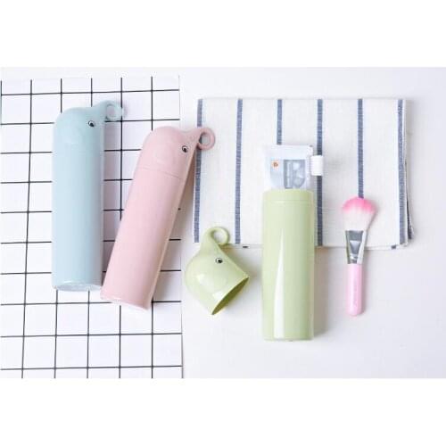 1PC Creative Plastic Mouthwash Couple Wedding Toothbrush Cup Set,Simple Household Dental Cup with a Cover Water Bottle LF 245