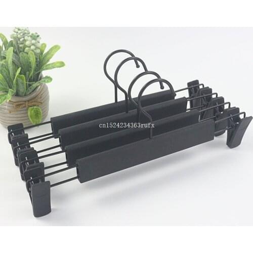 100pcs Anti-skidding Clothing Pants Skirt Clip Hangers Rack Plastic Black Hanger For Lingerie Underwear Wholesale