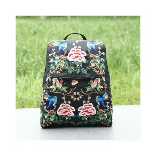 New National embroidery women shopping backpacks!Nice floral embroidered lady zipper&hasp backrack Top All-match canvas backruck