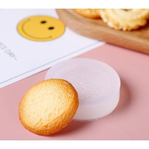 8Pcs Macaron Chocolate Cookie Fondant Silicone Molds Cookie Pendant Resin Molds