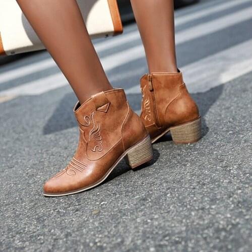 BLXQPYT 2019 Ankle boots women Big size 33-46 winter plush warm zip square heels increase comfortable Exquisite embroidery 911