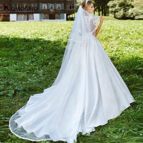 Custom Made O-Neck Crystal Chapel Train Bridal Ball Gown 2021 New Arrival Sleeveless Satin Diamond Button Back Wedding Dress