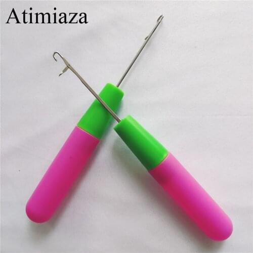 Plastic Knitting and Crochet Needles for Jumbo Braiding Twist Hair 15Cm/6Inch Pulling Needle Plastic Wig Needle Crochet Hook