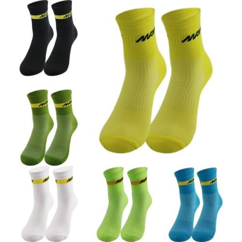 4 Pairs Unisex Sports Socks Outdoor Cycling Socks