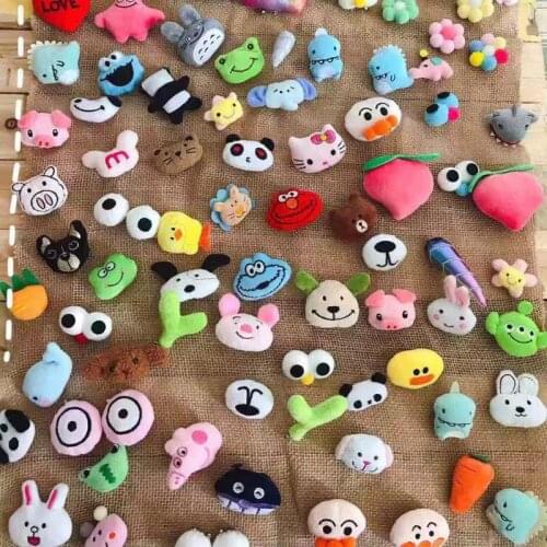Mixed 100pcs Cartoon Sesame Street Dinosaur TOTORO Animal Fruit Plush 3D Pin/Brooch Badge Clothes Bags Accessories Gift Toys