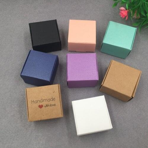 20pcs/lot 40X40X25MM Kraft Paper Small Gift Boxes Cake Packing Box Accessories Storage Box Sweety Candy Packing Box