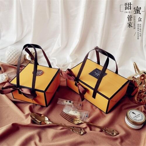 Cake packaging box handbag mail order baptism candy container cardboard packaging box small bags of pape candy boxes for birthda
