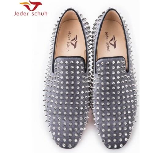 Handmade Men Velvet Shoes With Black Rivets Fashion Party And Wedding Men Loafers Italian Style Smoking Slipper MenS Falts