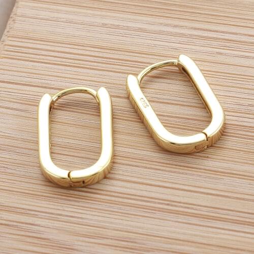 Vintage Simple Metal Cude Shaped Hip Hoop Earrings Punk Female Goth Temperament Ear Buckle Pair Costume Jewelry for Women