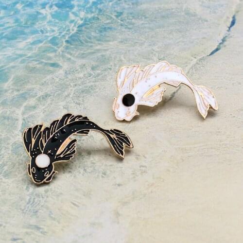 Personality animal cartoon koi fish pearl jewelry brooch blessing gift lucky jewelry diving suit metal badge pin jewelry