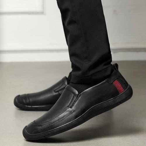 For masculino new male black sport shoe hot sapato fashion informales leather hombre men 2020 Mens flat casuales sneakers sale