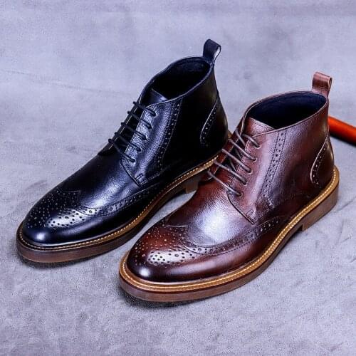 Mens Plus Velvet Warm Boots Carved Brogue Shoes Street Cowhide Leather Lace-Up Boots Men British Retro Tooling Booties