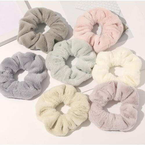 Hot Sale New Fashion Winter Warm Plain Color Lamb Wool Faux Fur Scrunchies Elastic Hair Band Furry Hair Tie Women Accessories