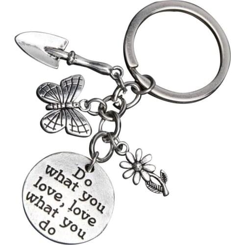 European And American Pastoral Style Backpack Pendant Farmer Farmer Gardener Gardener Butterfly Shovel Creative Keychain