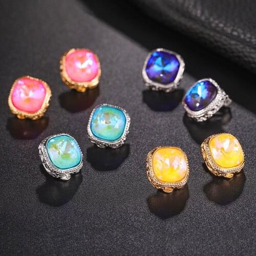 New Arrival 13 Colors Fashion Austrian Crystal Clip on Earrings No Pierced for Women Rhinestone Ear Clip Square Gold Earrings