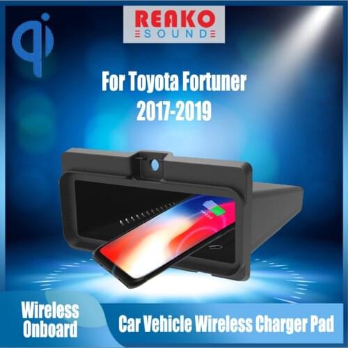 REAKOSOUND For Toyota Fortuner 2017-2019 15W Qi Fast Charging Car Wireless Charger Android Phone Iphone Holder Smart Plate