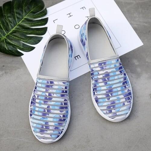ZXWFOBEY Women Leisure Comfortable Breathable Lightweight Walking Textile Mesh Shoes Summer flat shoes women